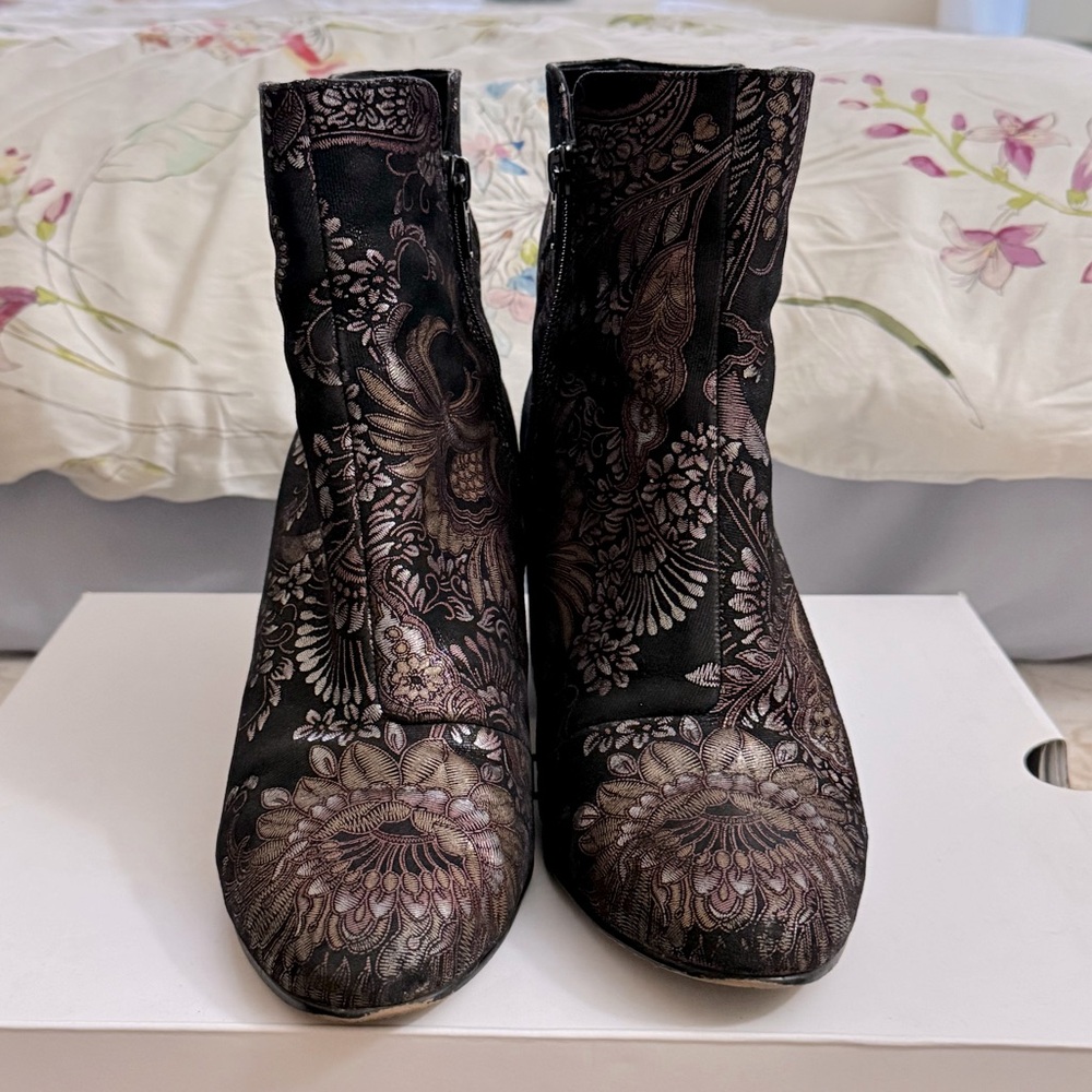 ALDO DESMARAIS BOOTIE 8.5 Women’s ankle boots